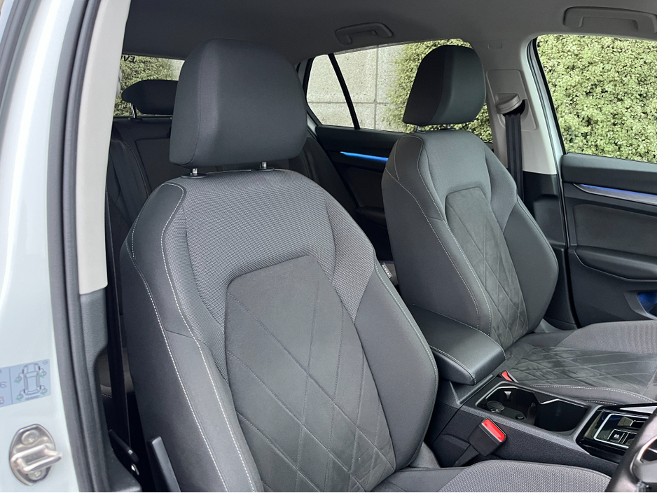 2022 Volkswagen Tiguan E-TSI STYLE AUTOMATIC HYBRID 1.5 PETROL //LOW MILES//HIGH SPEC//HEATED SEATS AND STEERING WHEEL//HEAD UP DISPLAY//KEYLESS ENTRY// €29,950