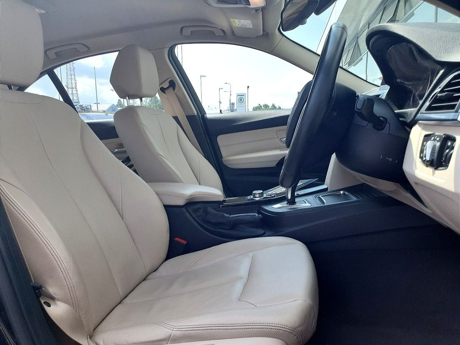 2017 BMW 3 Series 318d SE Saloon €21,995