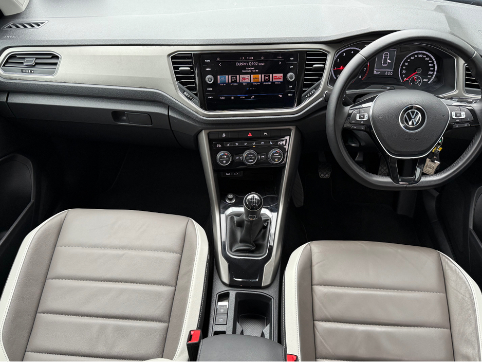 2022 Volkswagen T-Roc DESIGN 1.0 TSI 110HP 5DR €23,950