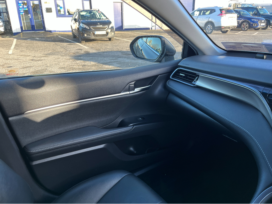 2019 Toyota Camry WS HYBRID AUTOMATIC 2.5 PETROL //KEYLESS ENTRY//ADAPTIVE CRUISE CONTROL//LEATHER SEATS// €24,950