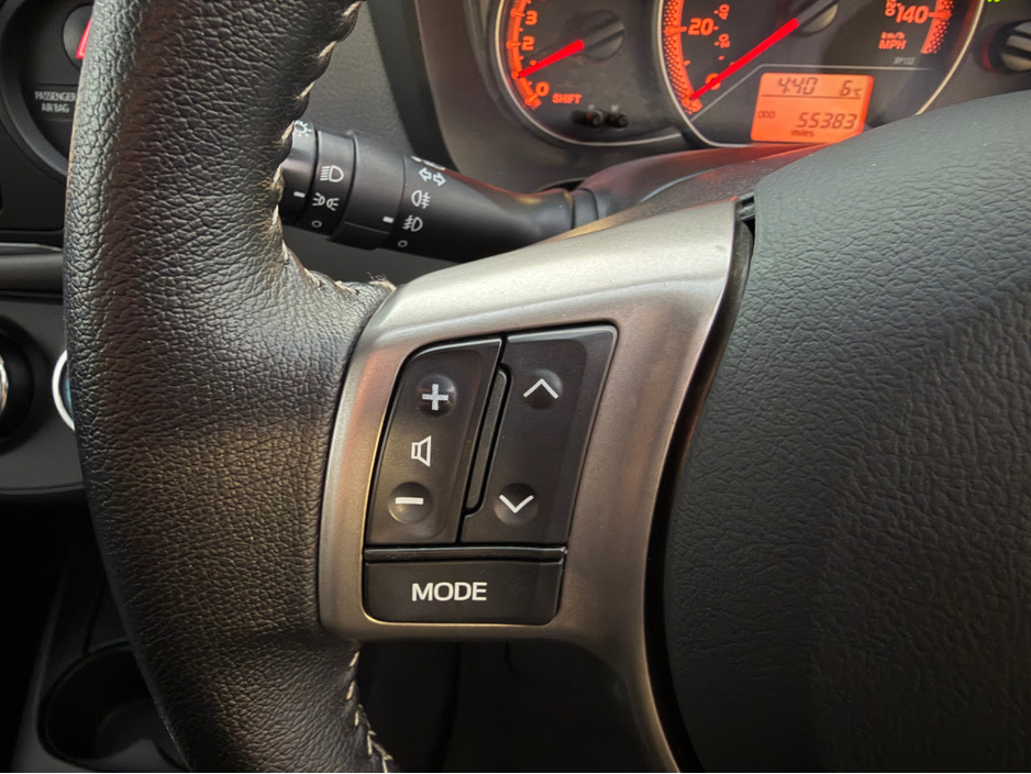 2015 Toyota Yaris Mint Yaris - 1.0 petrol - fantastic spec €11,750