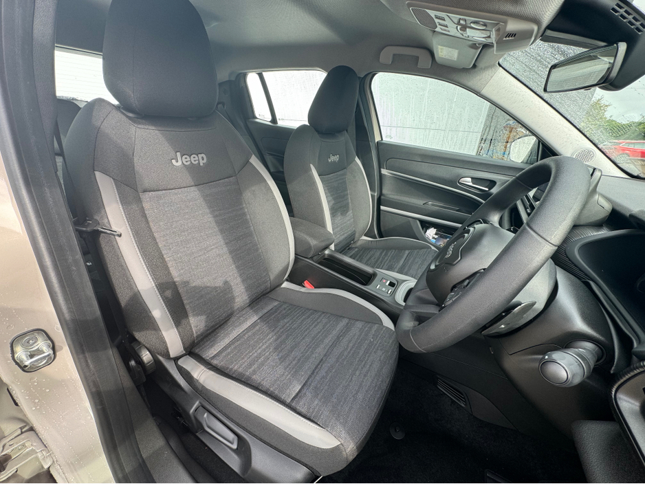 2026 Jeep Avenger Altitude 1.2 e-Hybrid 100HP e-DCT €34,945