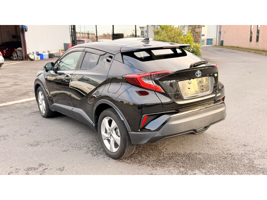 2019 Toyota C-HR 1.8 HYBRID LUNA €21,499