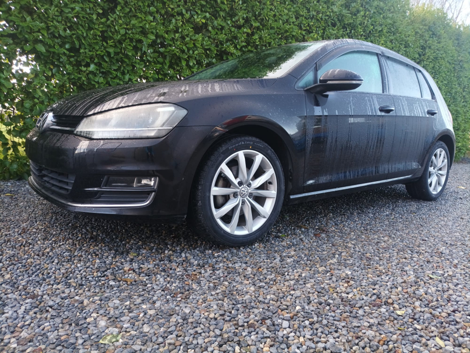 2016 Volkswagen Golf 1.4 TSI HIGHLINE AUTOMATIC SPORTS VELOUR INTERIOR SPORTS ALLOYS  WIND DEFLECTORS LARGE TOUCH SCREEN RADIO FACTORY IMMOBILISER CRUISE CONTROL FRONT & REAR DASHCAM JUST FULLY SERVICED 2 YEARS NCT €16,949
