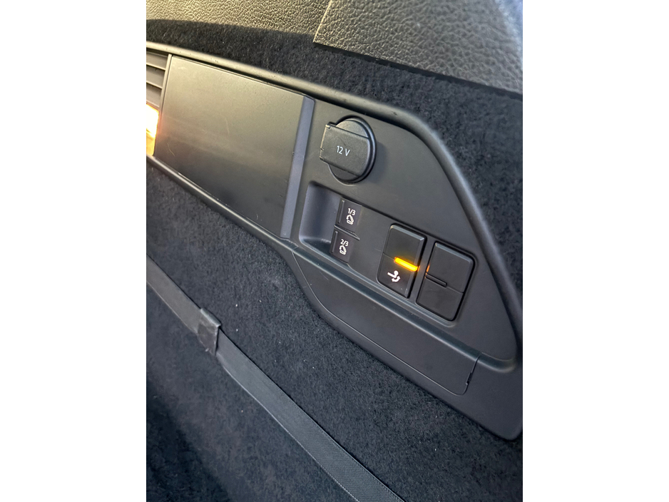 2017 Volkswagen Touareg V6 R-LINE + TDI B PLUS BLUEMOTION TECHNOLOGY €22,950