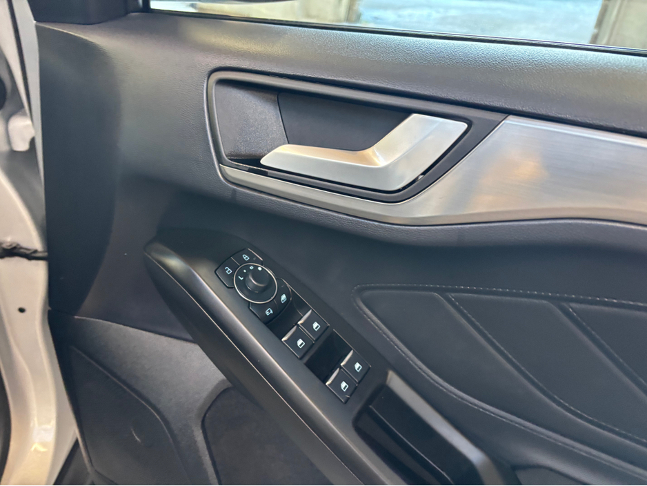 2025 Ford Focus TITANIUM 5DR 1.0T 125 MHE €27,499