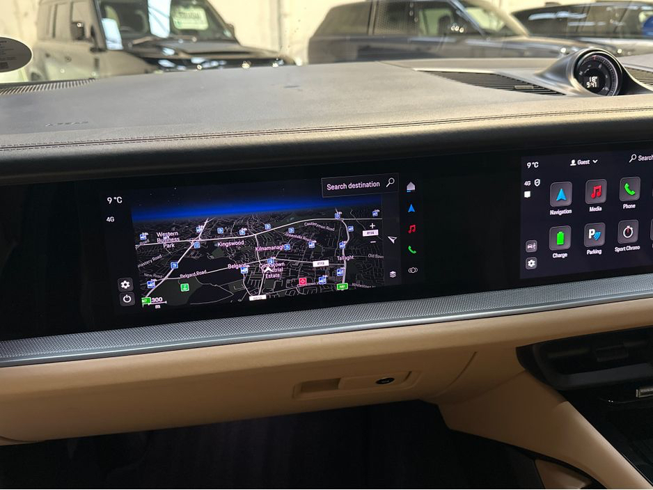 2024 Porsche Cayenne 3.0 V6 E-HYBRID MEGA  SPEC €109,950