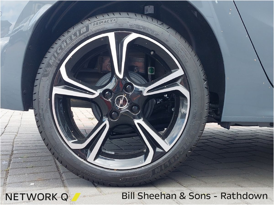 2025 Opel Corsa GS 1.2100 p/s 6 speed €25,950