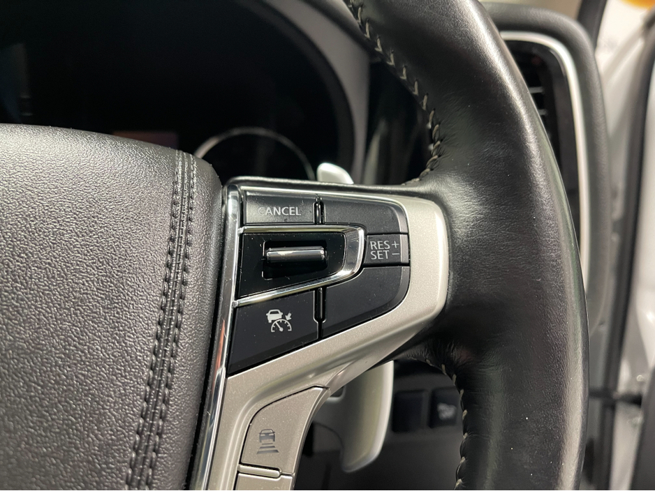 2019 Mitsubishi Outlander (Low Kms) HYBRID 2.4 PHEV AUTOMATIC 5DR MODEL www.bolandscarcentre.ie €22,900