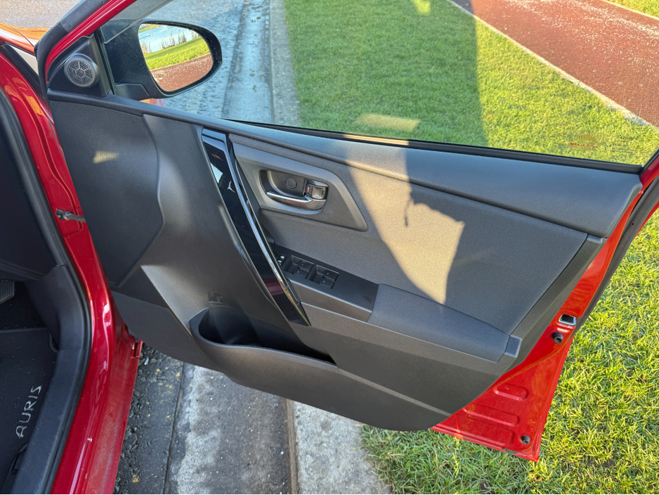 2016 Toyota Auris 1.2 TURBO SOL MODEL ONE OWNER 30K MILES €14,990