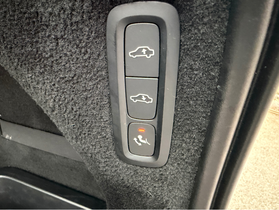 2020 Volvo XC90 ***SOLD***IMMACULATE TOP SPEC INSCRIPTION PRO T8 PHEV//MASSAGE SEATS//ADAPTIVE SUSPENSION//VERY LOW MILEAGE//SIMI AND AA DEALER