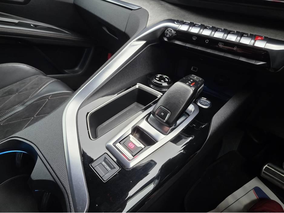 2018 Peugeot 5008 ( 182 REG ) GT LINE 7 SEATER  - DIGITAL DASH - CAMERA - ALLOYS -   CARPLAY ANDROID AUTO EU RADIO  PEARL WHITE €26,500