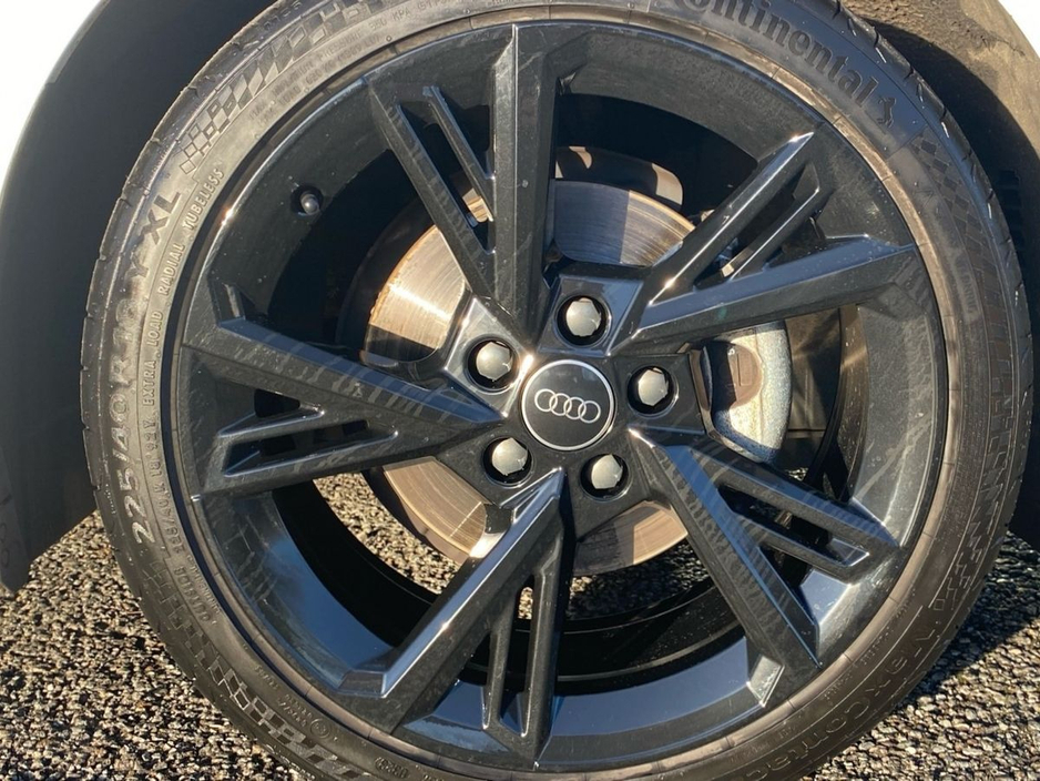 2024 Audi A3 30 TFSI 110HP S Line Black Edition Styling €38,495