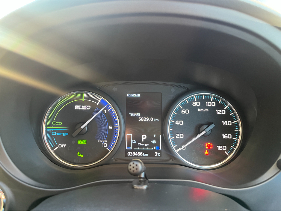 2020 Mitsubishi Outlander G 4WD HYBRID PLUG IN AUTOMATIC 2.4 PETROL //HIGH SPEC//LOW MILES//HALF LEATHER HEATED ELECTRIC SEATS//HEATED STEERING WHEEL// €24,950