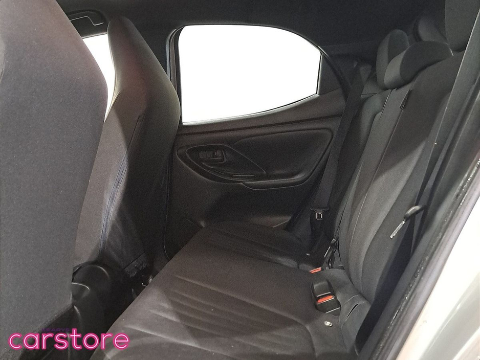 2021 Toyota Yaris 1.5 HYBRID €17,880