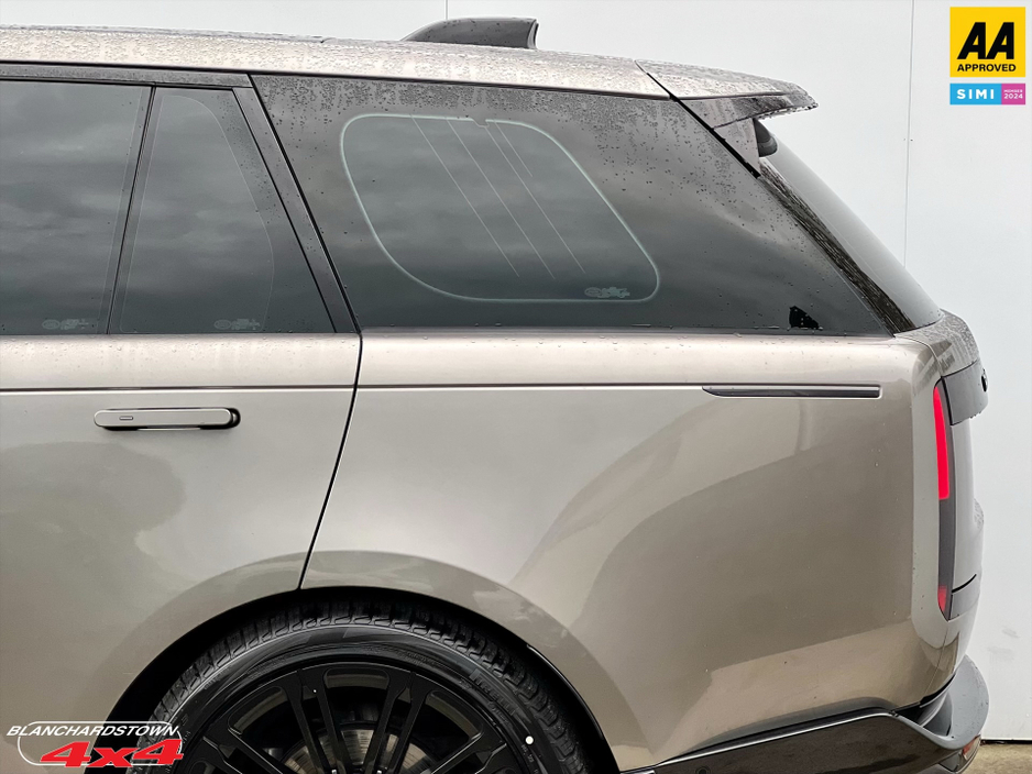 2023 Land Rover Range Rover 1ST EDITION D350 DIESEL POWERHOUSE €149,900