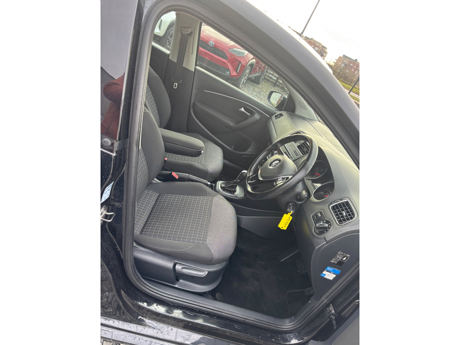 2015 Volkswagen Polo  €11,950