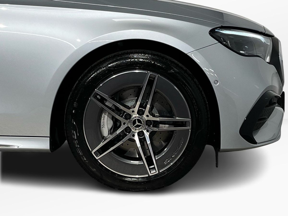 2026 Mercedes-Benz E Class 300e AMG - 19 Inch Alloys - Panoramic Sunroof - Reversing Camera - Ambient Lighting - Sat Nav - Climate Control - Electric Heated Memory Seats - Keyless Start - Apple CarPlay/Android Auto €90,654