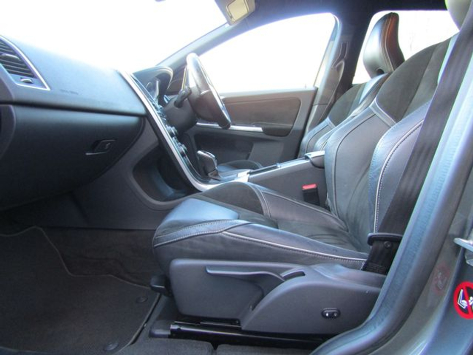 2016 Volvo XC60 2.0 D4 R-design NAV 190BHP 5DR €15,950