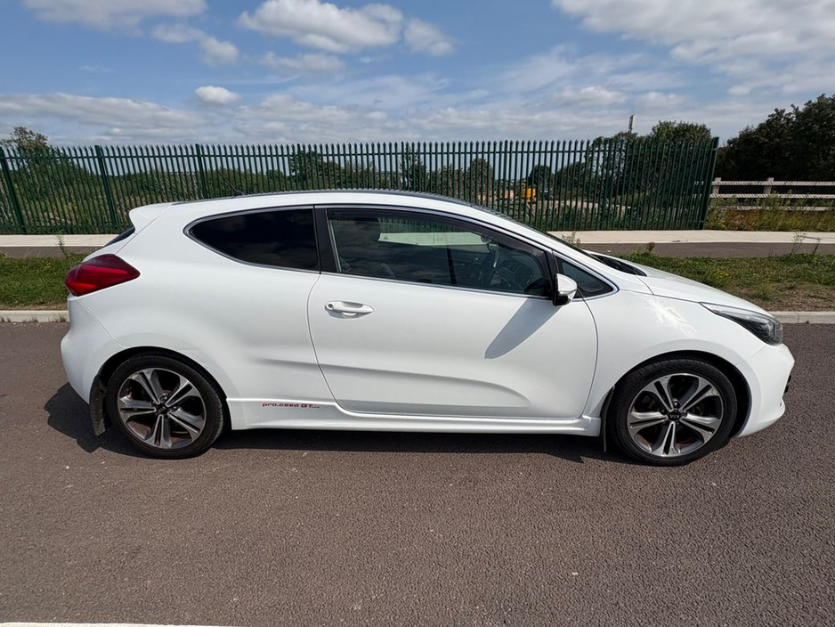 2016 Kia pro_ceed Proceed 1.6 GT Line 3DR, Multi-Function Steering Wheel, Bluetooth, Rear Parking Sensors, Full Service History, Electric Windows, AUX Connection €10,900