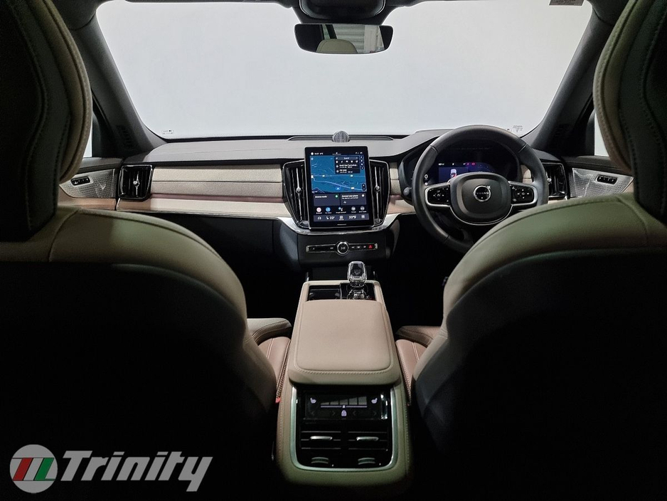 2025 Volvo XC90 * ULTRA * T8 2.0 PHEV * AWD * AUTOMATIC * STUNNING SUV * TRINITY VOLKSWAGEN *