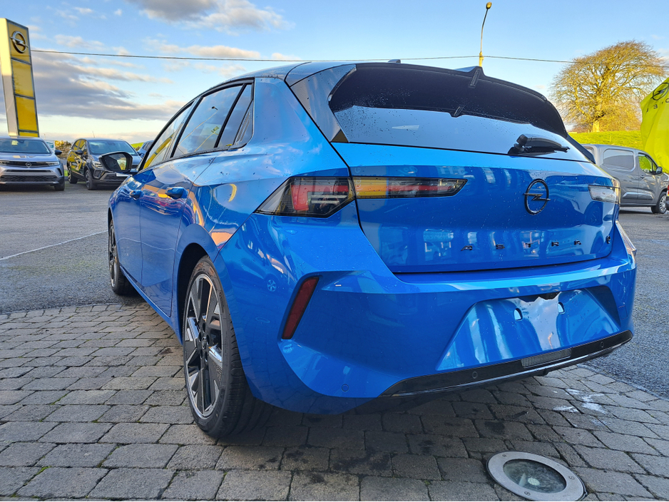 2025 Opel Astra ASTRA e    GS SPEC... Electric 54KW   418km range **NOW IN STOCK ** €27,950