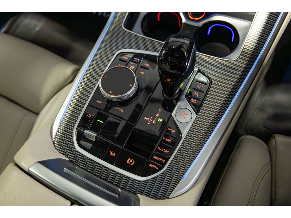 2022 BMW X5 xDrive45e M Sport €61,950