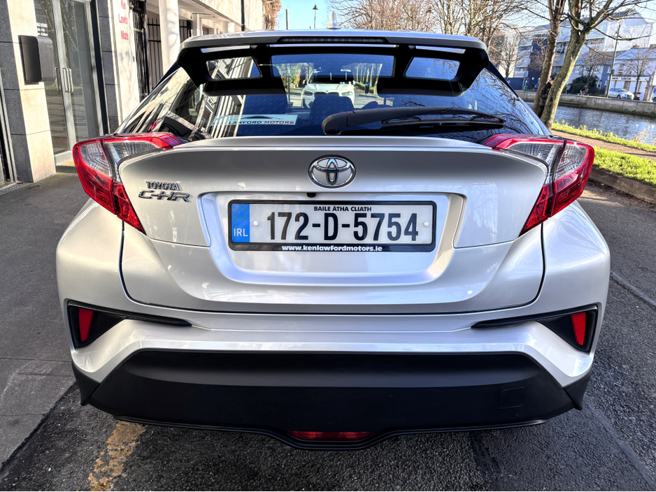 2017 Toyota C-HR 1.2T LUNA 4DR €16,950