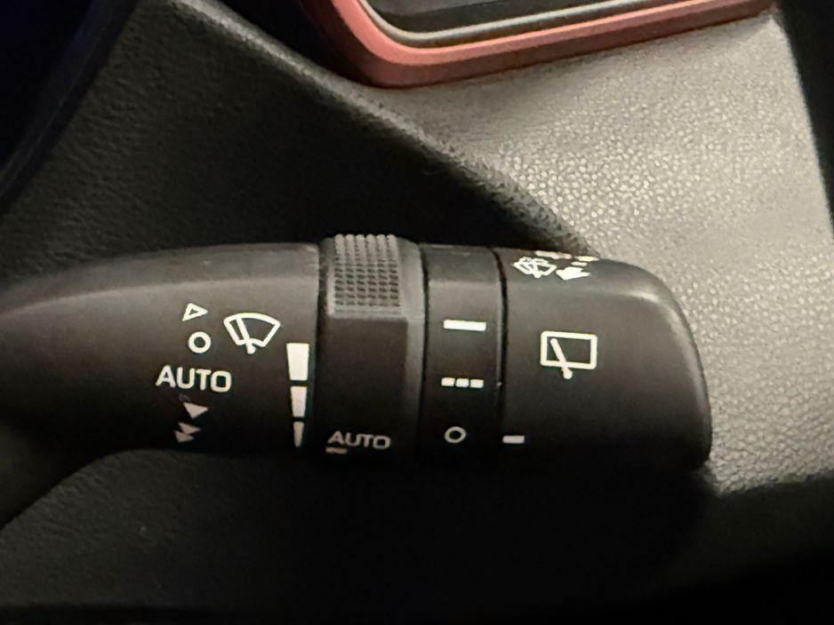 2019 Toyota Corolla 1.8 Hybrid Luna Sport Hatchback €18,900