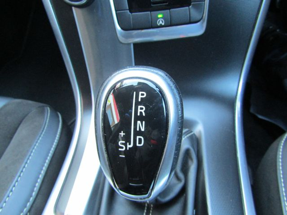 2016 Volvo XC60 2.0 D4 R-design NAV 190BHP 5DR €15,950