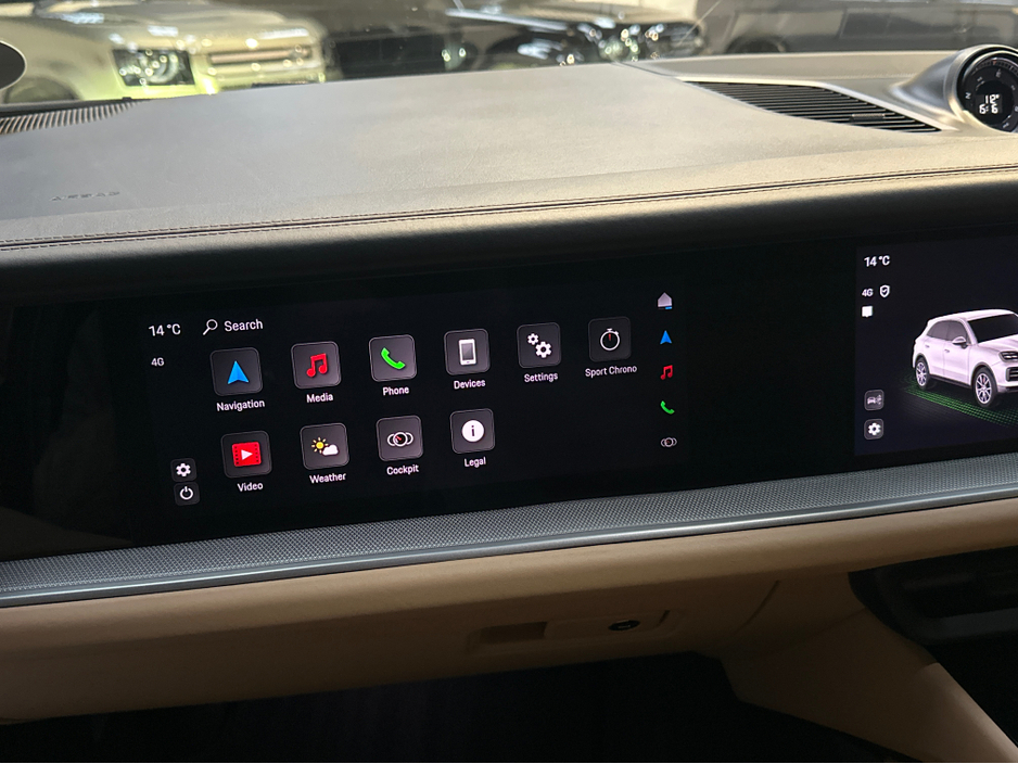 2024 Porsche Cayenne 3.0 V6 E-HYBRID MEGA  SPEC €109,950