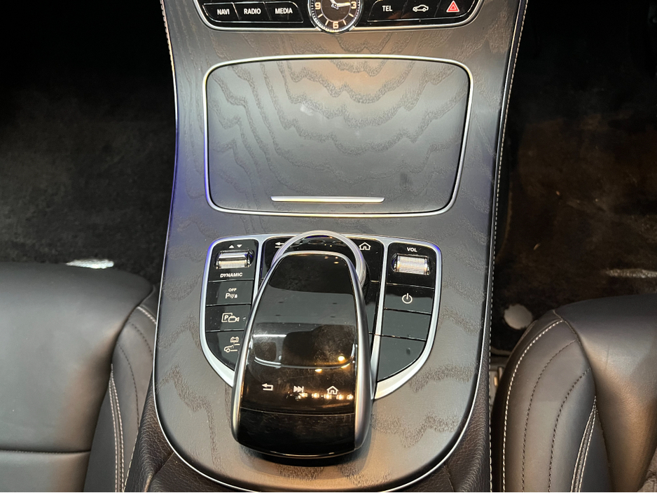2020 Mercedes-Benz E Class €32950 2020 MERCEDES-BENZ E350 e AV SP 2.0 AUTOMATIC / CRUISE CONTROL / 360° CAMERA / PADDLE SHIFTERS / ELECTRIC MEMORY & HEATED SEATS €32,950