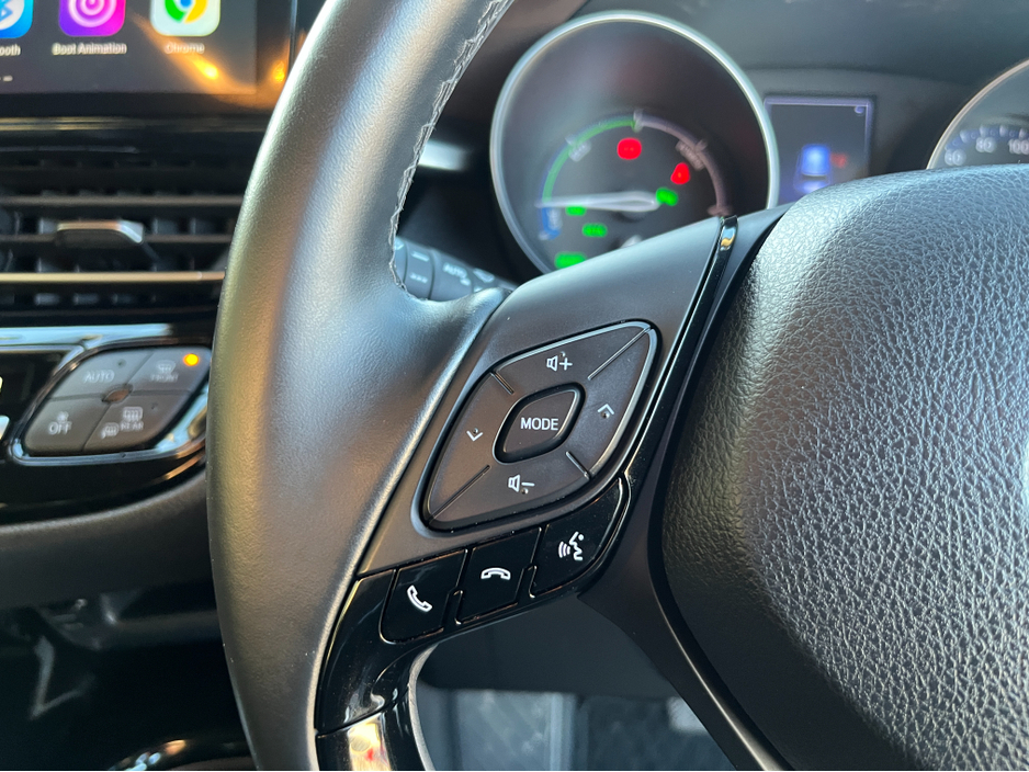 2019 Toyota C-HR SOL HYBRID AUTOMATIC 1.8 PETROL //HIGH SPEC//FULL LEATHER HEATED SEATS//KEYLESS ENTRY//REVERSE CAMERA// €20,950