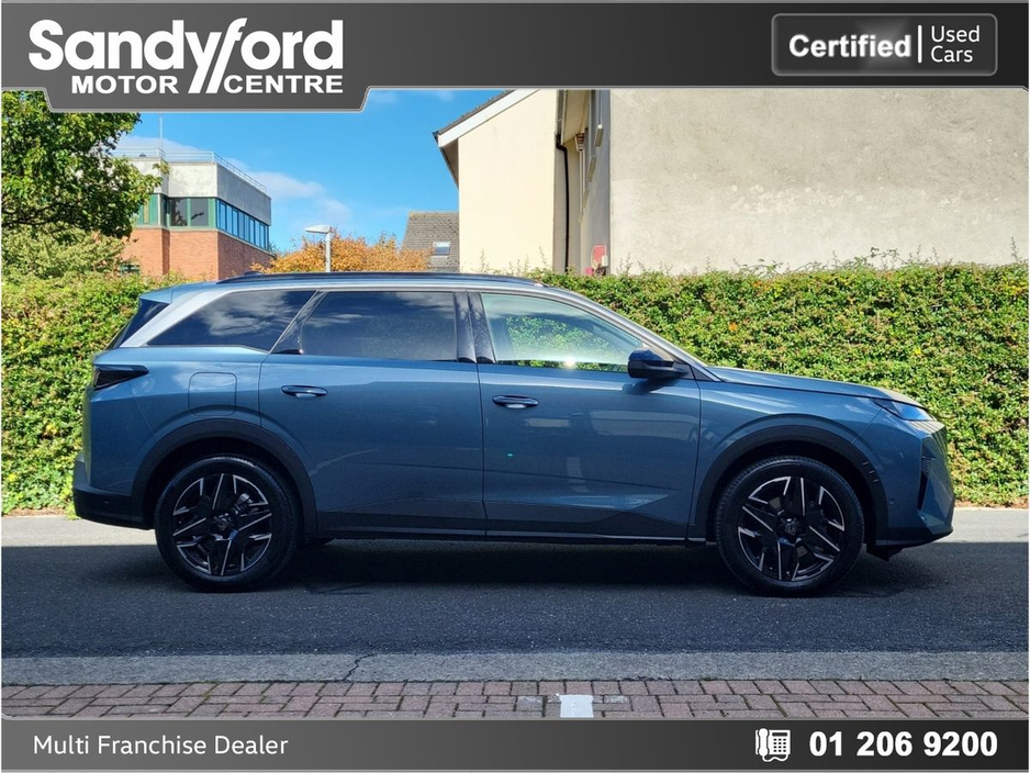 2025 Peugeot 5008 1.2 Hybrid 136bhp E-DCS6 Allure €45,250