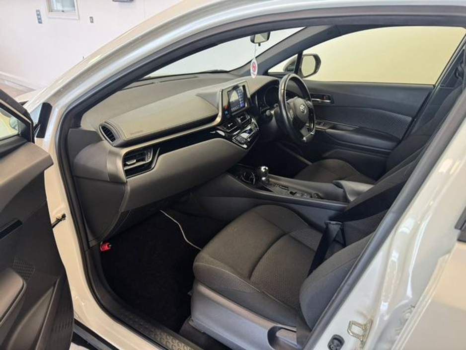 2018 Toyota C-HR 1.8 HYBRID LUNA €17,350