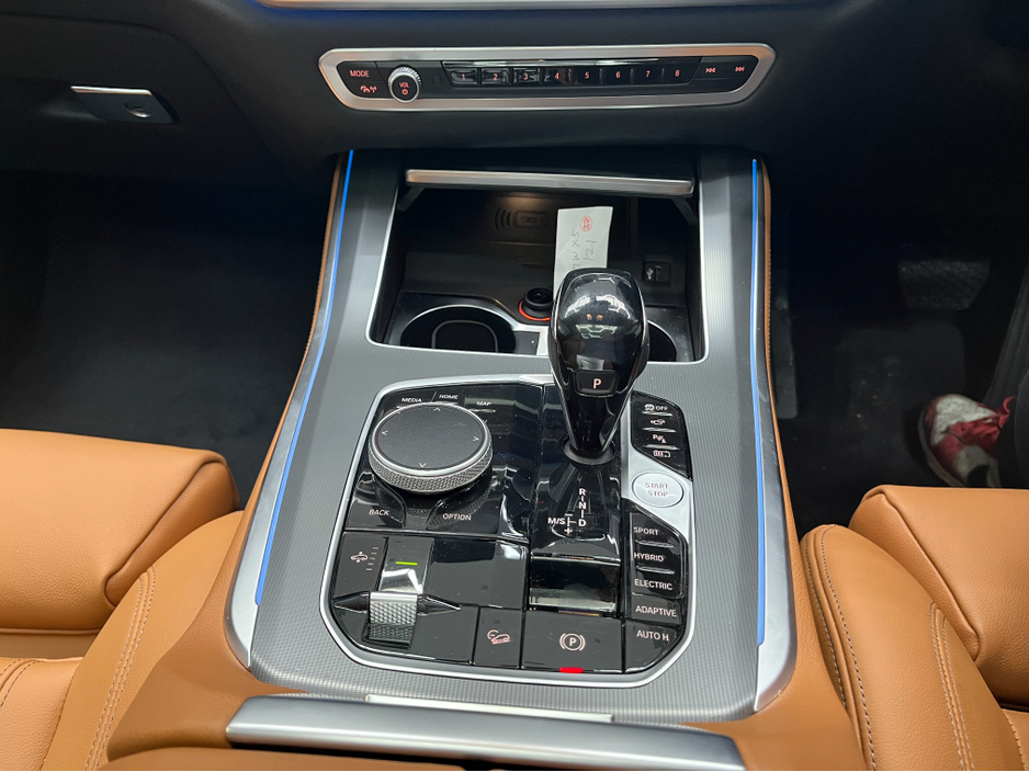 2022 BMW X5 ONLY 7K KMS! €59950! 2022 BMW X5 XDRIVE45E 3.0 AUTOMATIC / CRUISE CONTROL / 360° PARKING CAMERA / PANORAMIC SUNROOF / ELECTRIC MEMORY & HEATED SEATS €59,950