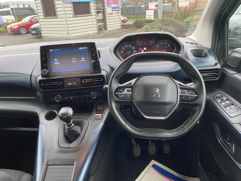 2019 Peugeot Rifter HORIZON RE 3 Seats +Wheelchair €21,950