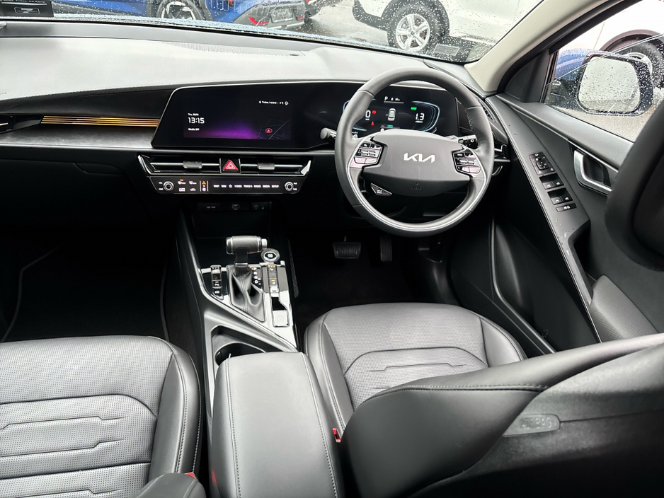 2025 Kia Niro HEV SEM €36,895