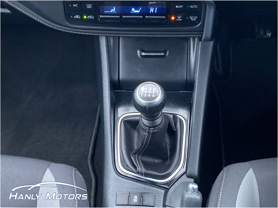 2016 Toyota Auris 1.4 D-4D LUNA 4DR €10,995