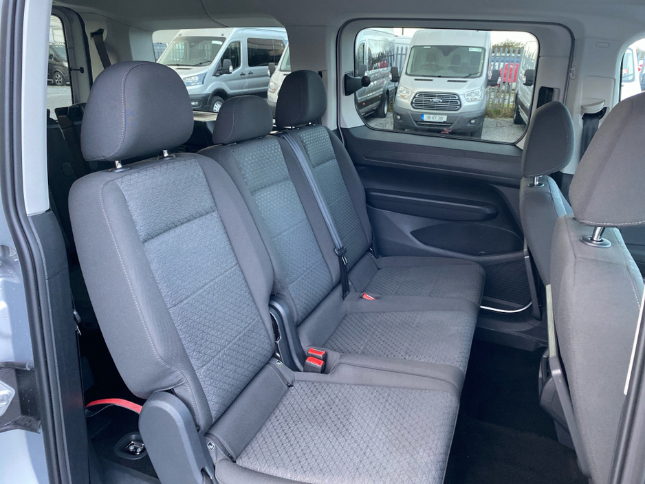 2025 Ford Tourneo Connect 2.0 TDCI Grand Tourneo 7-Seater Automatic €49,950