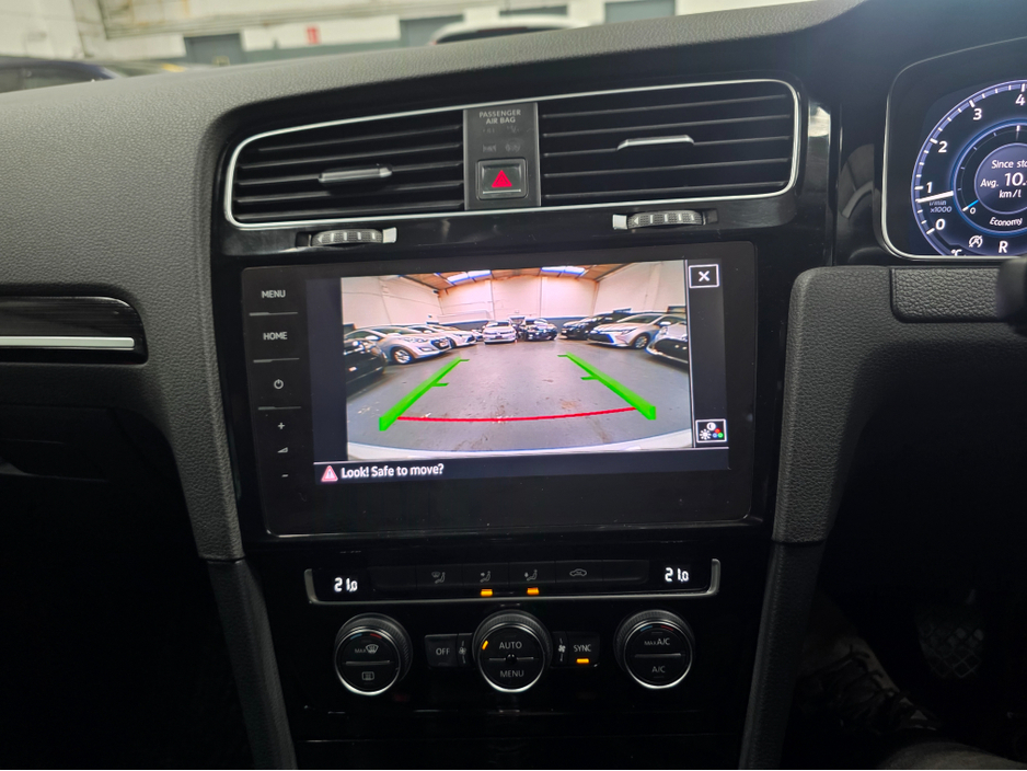 2017 Volkswagen Golf Highline 1.4 TSI DSG €18,250