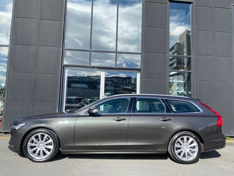 2020 Volvo V90 2.0 D4 Momentum Plus Auto 190bhp €31,900