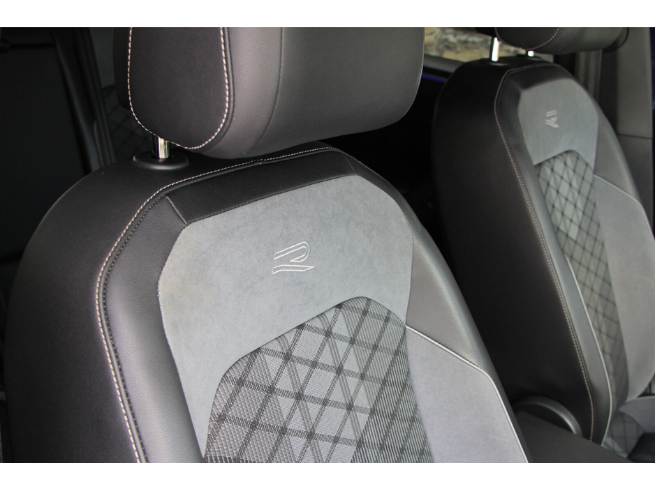 2023 Volkswagen Tiguan Allspace 2.0 TDI 150HP R-Line DSG €49,950