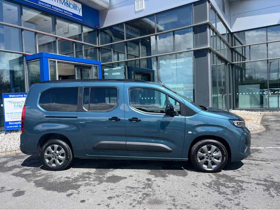 2026 Opel Combo Life Wheelchair Accessible €33,600