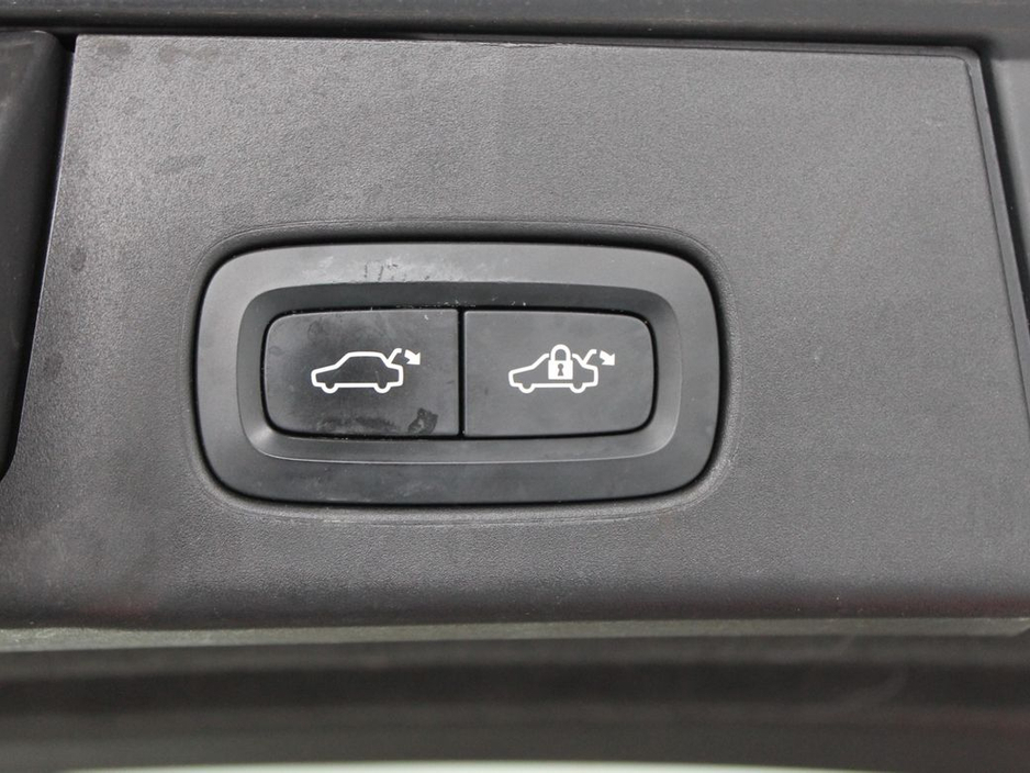 2020 Volvo V90 D4 MOM AT 5DR Auto €33,750