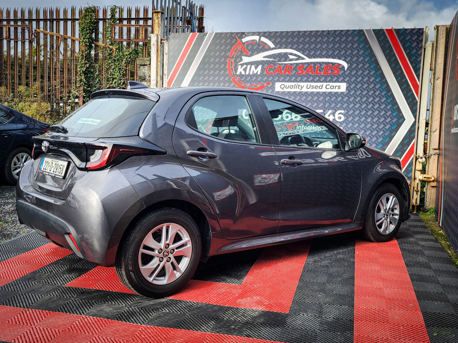 2022 Toyota Yaris 1.0 LUNA 4DR 1 Year Warranty €14,250