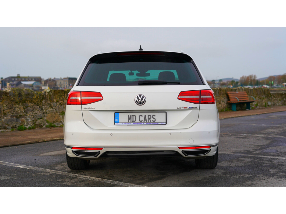 2016 Volkswagen Passat  €17,950
