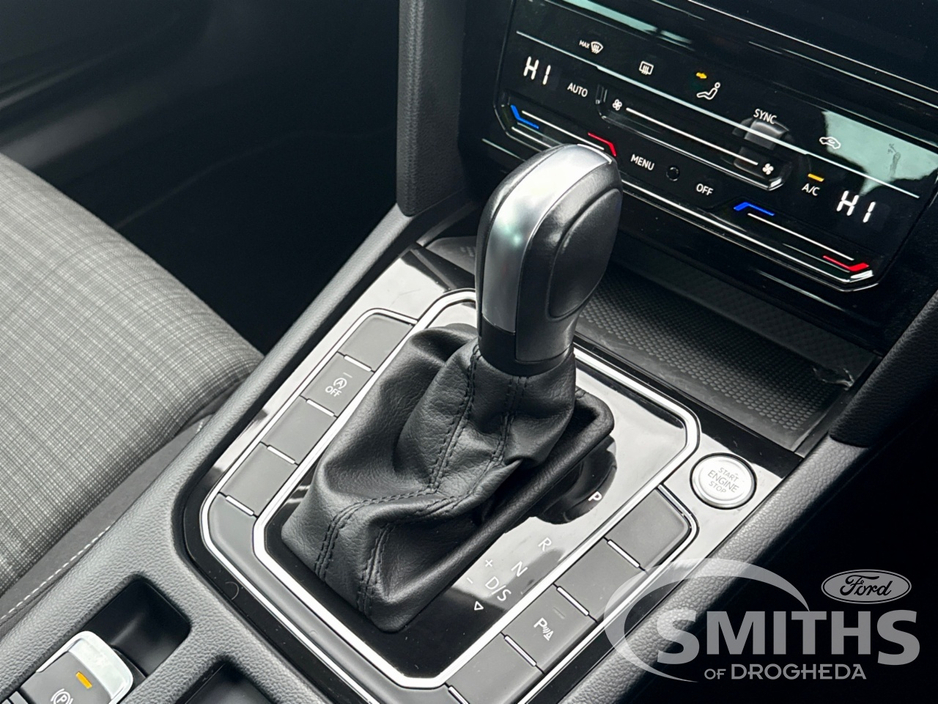 2022 Volkswagen Passat BUSINESS 2.0TDI 122PS **DSG AUTO** €27,950