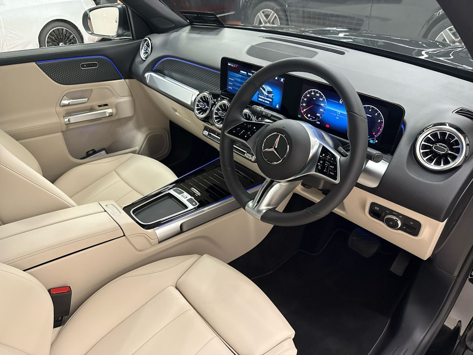 2025 Mercedes-Benz GLB GLB 180 Progressive Plus | 7 seater, Heated Seats, Reversing Camera €60,950