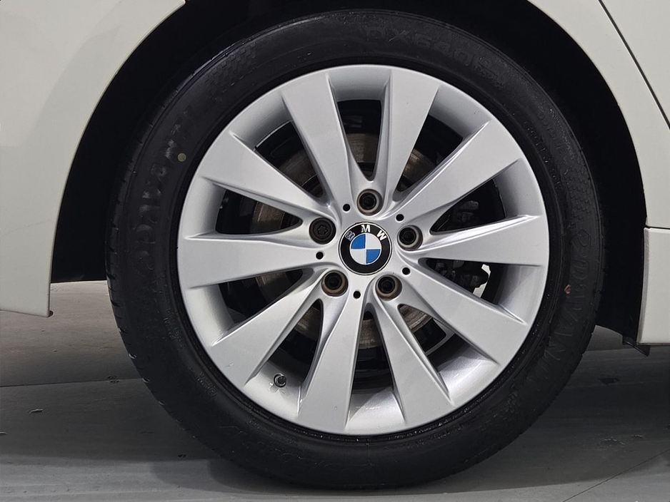 2017 BMW 3 Series 330e SE